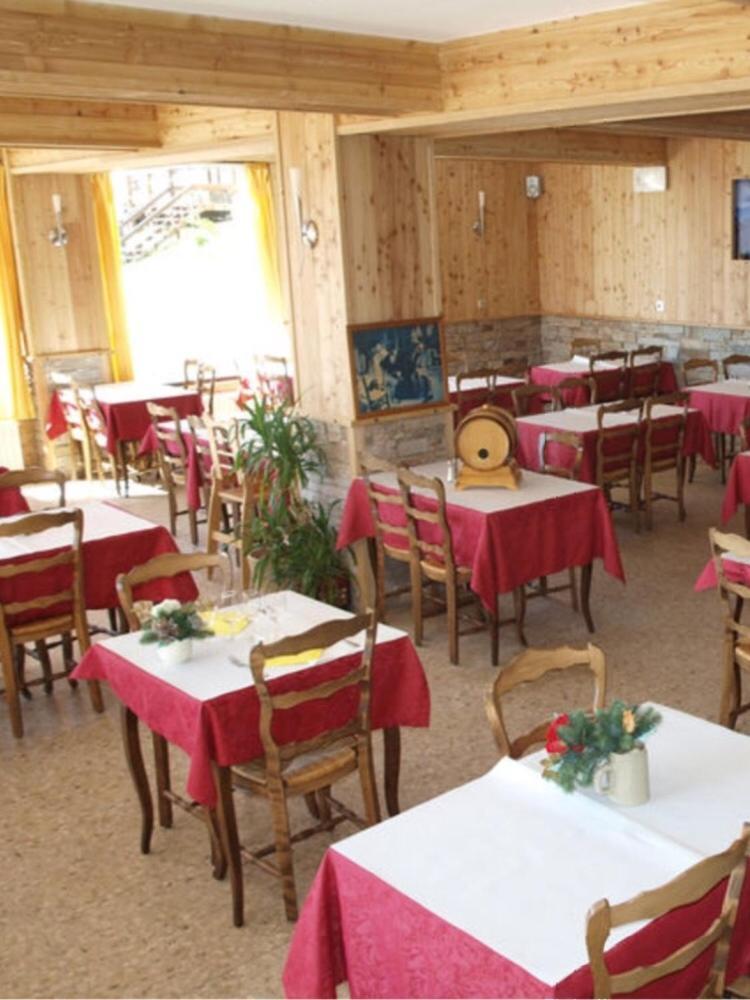 ホテル La Bagatelle Saint-Michel-de-Chaillol エクステリア 写真
